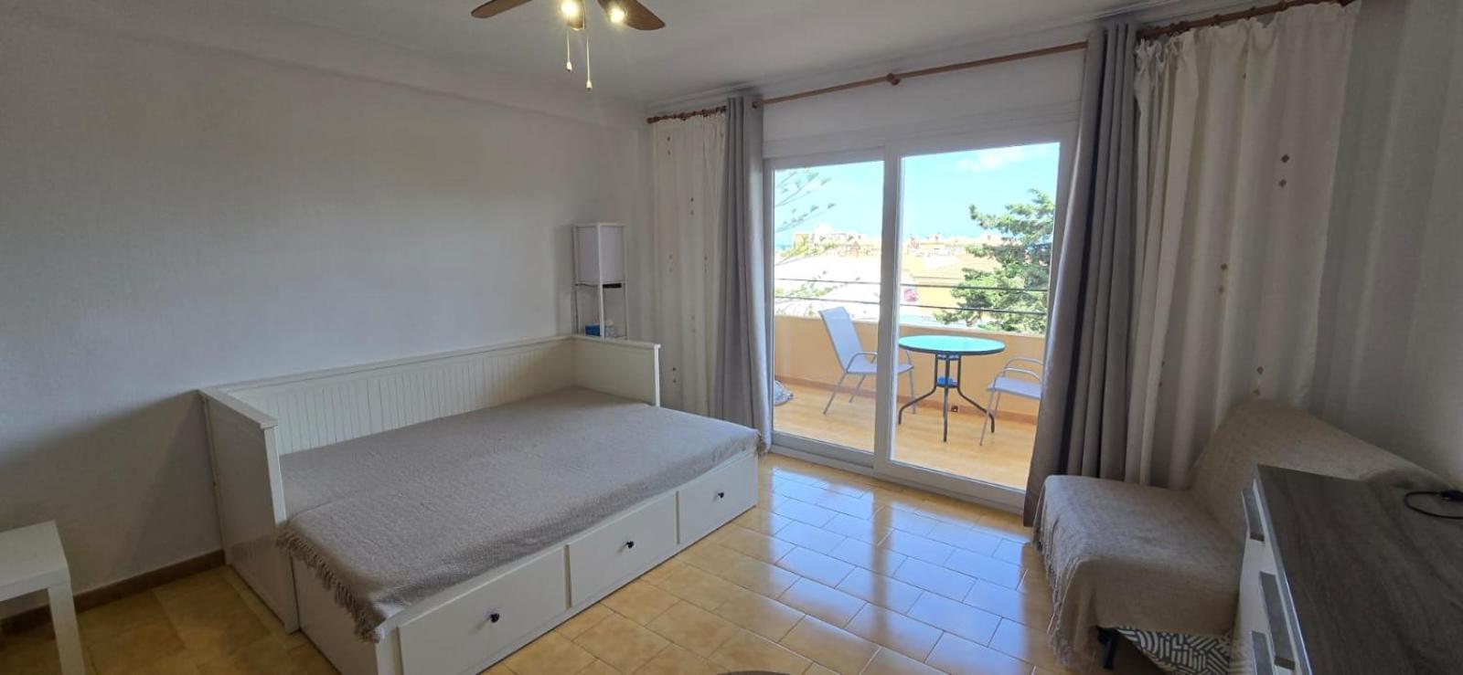 Estudio en Torrevieja a 700 m del mar Exterior foto
